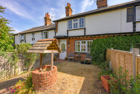 Lower Ventnor Cottages, Cooham, SL6