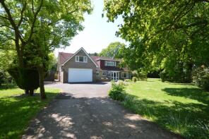 Oaks Lodge, Gay Street Lane, Pulborough RH20 2HW