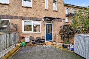 4, Beeston Close, Hackney, London E8 2HG