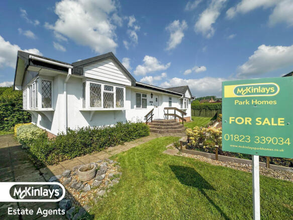 2 Bedroom Park Home for Sale