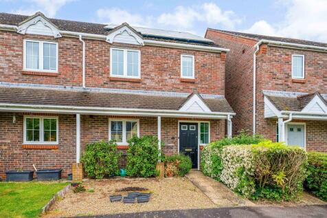 Caspian Close, Fishbourne, Chichester