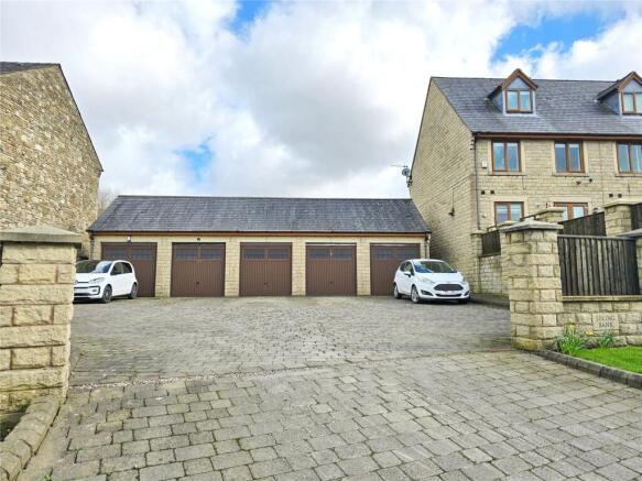 Garage & Driveway