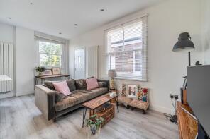 42, 44 Hargrave Mansions, Hargrave Road, London N19 5SR