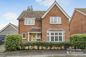 17, Carver Close, Bridgwater TA6 7BJ