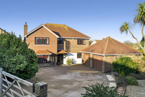 11 Sycamores, The Droveway, Dover CT15 6DH