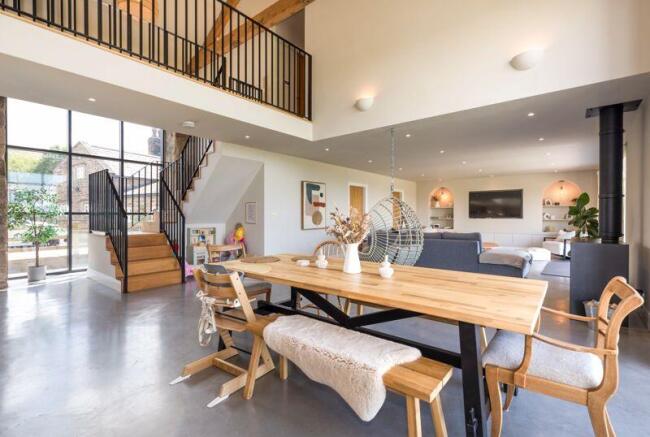Dining Lounge