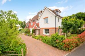 2, Whiting Close, Warren Row, Reading RG10 8ER