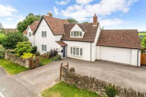 Lyefield, Broadway Road, Toddington, Cheltenham GL54 5DS