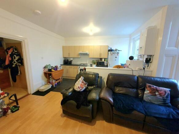 Photo 3