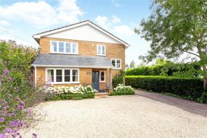 Field House, Farthinghoe Road, Brackley NN13 5NG