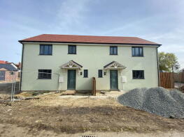 2, Greenlands, Woodbridge IP13 7EE