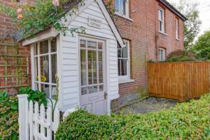 1, Kimberley Cottages, Denbigh Road, Hooe Common, Battle TN33 9EW