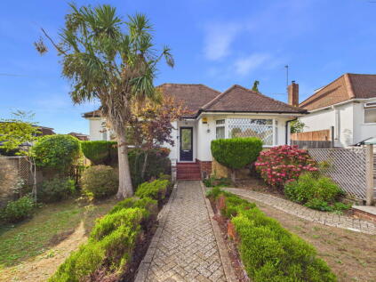 Uplands Avenue, High Salvington, Worthing BN13 3AA