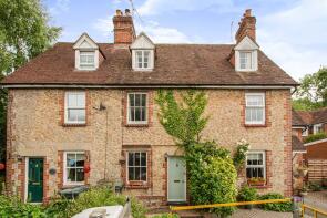 2 Sharon Cottages, Taylors Lane, Trottiscliffe, West Malling ME19 5DR