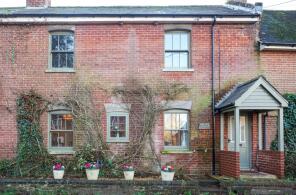 2, Eleanor Cottages, High Street, Fordingbridge SP6 3EX