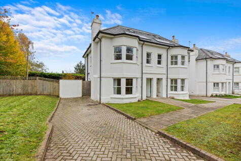 The Crescent, Hassocks, BN6 8RB