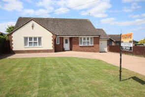 Oakview, Clacton Road, Clacton-on-sea CO16 9DN