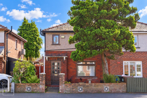 Gloucester Street, Atherton, M46