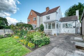 3, Malvern View Cottages, Whinfield Road, Dodford B61 9BG