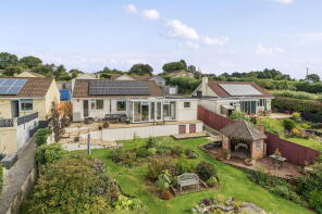 22, Nicholas Meadow, Callington PL17 8DE