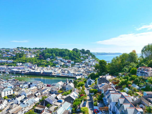 DRONE VIEW TO SEA 1 (2)