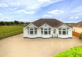 Eastlight, Lower Dunton Road, Dunton, Brentwood CM13 3SN
