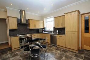 4, Windsor Street, South Elmsall, Pontefract WF9 2JF