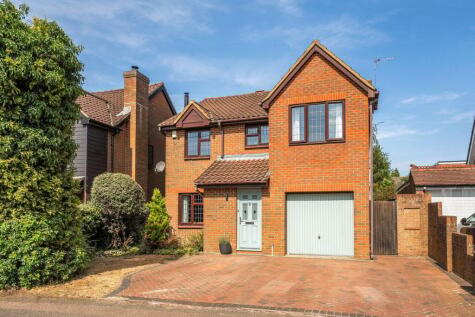 Russell Road, Toddington, LU5