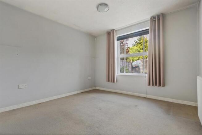 BEDROOM.2.