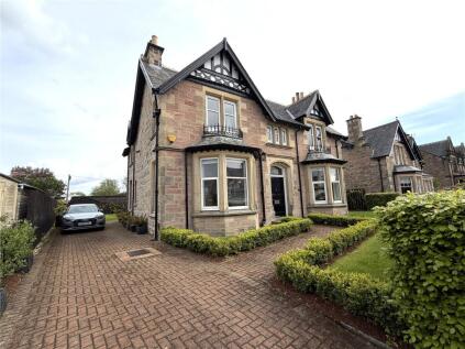 10 Abertarff Road, Inverness, IV2