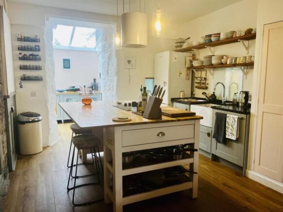 Kitchen .jpg