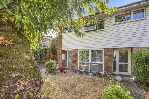 Elm Court, Knaphill, Woking, Surrey, GU21