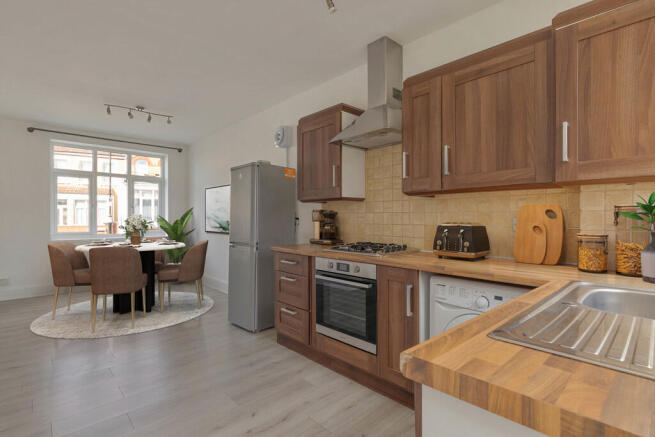 91a Spa Hill, SE2...