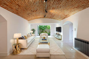 Flat 12, Brunswick Court, The Galleries, Brentwood CM14 5GH