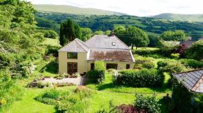 Paradws, C2148 From Gwynfe To Llanddeusant, Llanddeusant, Llangadog SA19 9YA