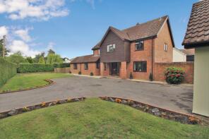 8 Tavistock, Beacon Hill, Witham CM8 3EA