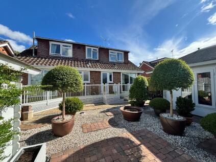 Kelvin Close, SO45