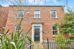 9, Bluebell Way, Burton-on-trent DE13 9LJ