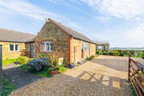 2, Barn Court, Main Street, Little Harrowden NN9 5BX