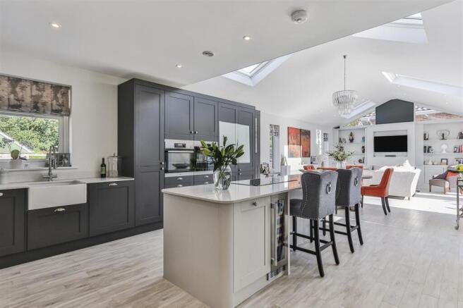Kitchen / Dining / Family room