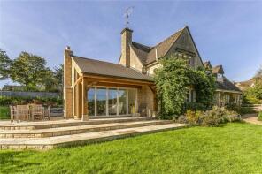 Hillside, Village Avenue, Cheltenham GL54 3AS