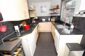 10, Cornmill Drive, Liversedge WF15 7EE