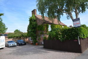 Pear Tree Cottage, Staythorpe Road, Newark NG23 5SG