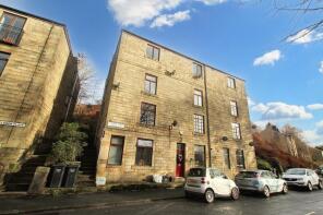 Flat 7, 119 Clewer Place, Hollins Road, Todmorden OL14 6QG