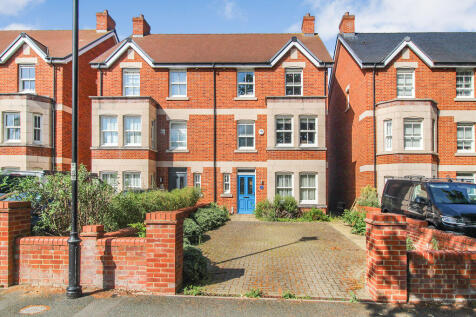Lansdowne Road, Bedford, MK40