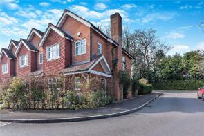 1, Paddock End, Newbury RG20 9TJ