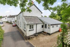 Clee House, Road From Captins Cross To Cadeleigh Arms, Tiverton EX16 8HP