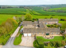 Field House Stables, Crabtree Lane, East Keswick, Leeds LS17 9HF
