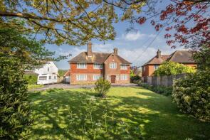 Seasons, Wellgreen Lane, Lewes BN7 3NS
