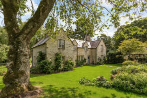 Swinbrook Cottage, Street Through Swinbrook, Burford OX18 4DY